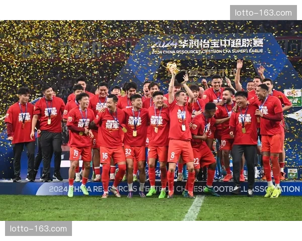 上海海港卫冕之路开局受阻 穆斯卡特战术实验遭遇阵痛期